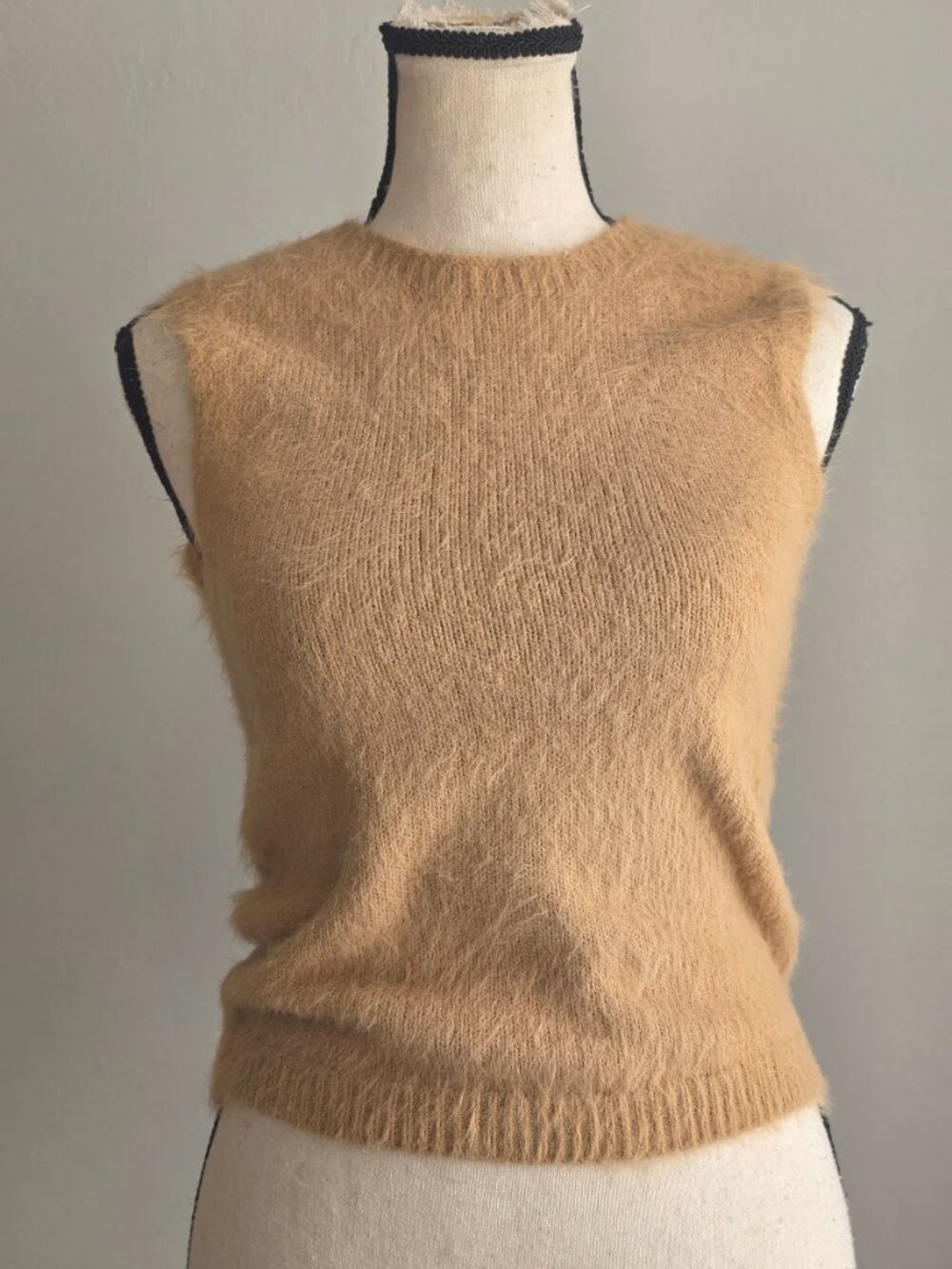 Vero Moda Soft & Fuzzy Crewneck Sweater Vest - Camel/Tan Size Small